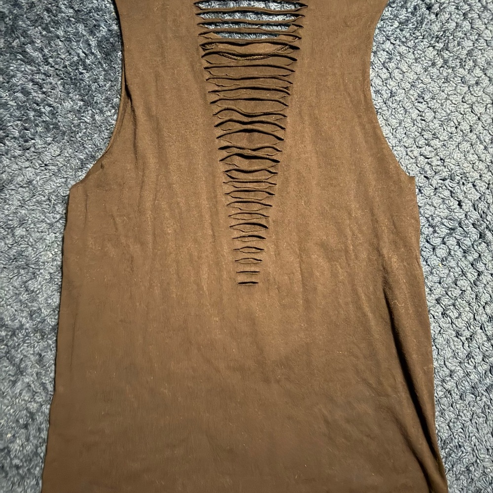 Beautiful Disaster tank with cut back